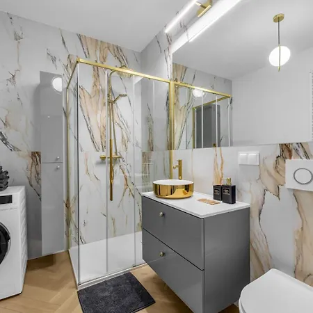 דירה 61m2 Wlochy - Parking, Gym, Balcony, Workspace - By Rentujemy *