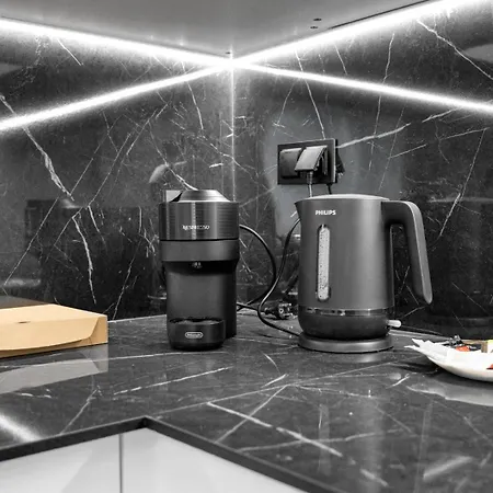 61m2 Wlochy - Parking, Gym, Balcony, Workspace - By Rentujemy Apartmán