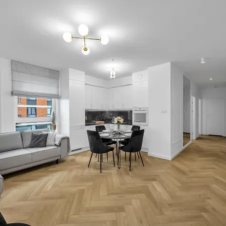 Apartmán 61m2 Wlochy - Parking, Gym, Balcony, Workspace - By Rentujemy *