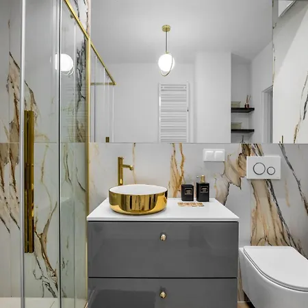 61m2 Wlochy - Parking, Gym, Balcony, Workspace - By Rentujemy * 华沙