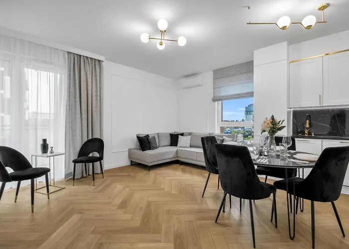 61m2 Wlochy - Parking, Gym, Balcony, Workspace - By Rentujemy Διαμέρισμα